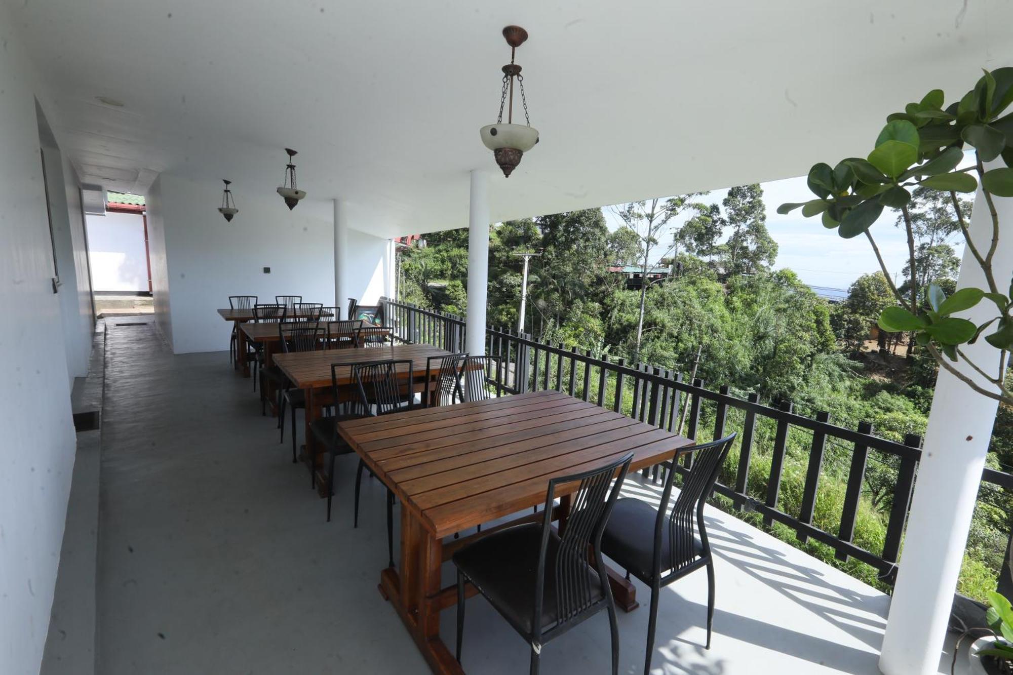 Leisure Mount Villa Хапутале Екстериор снимка